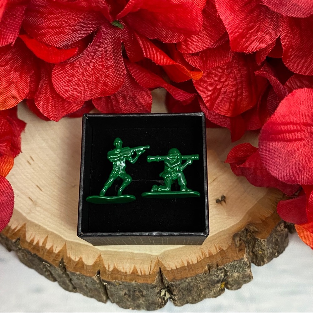 Green Army Men Military Soldier Cufflinks - Picture 13 of 15